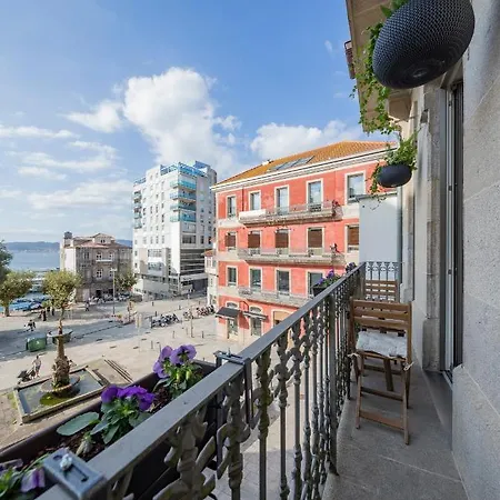 Refugio De Paz Y Encanto En El Corazón De Con Vistas Al Mar Apartamento