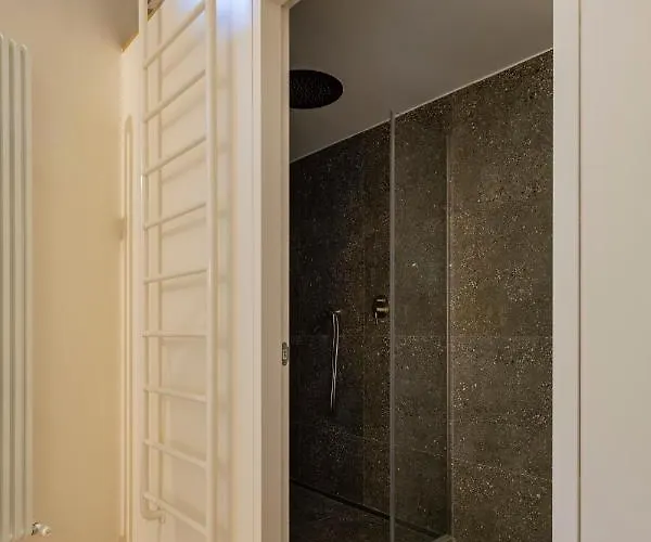 Refugio De Paz Y Encanto En El Corazon De Con Vistas Al Mar