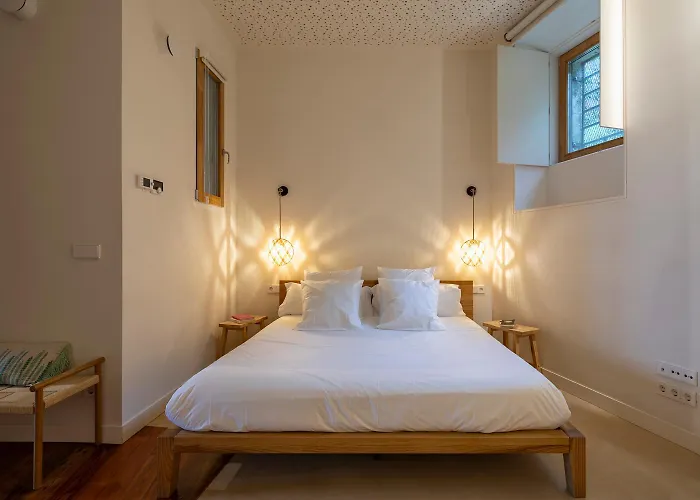 Refugio De Paz Y Encanto En El Corazon De Con Vistas Al Mar